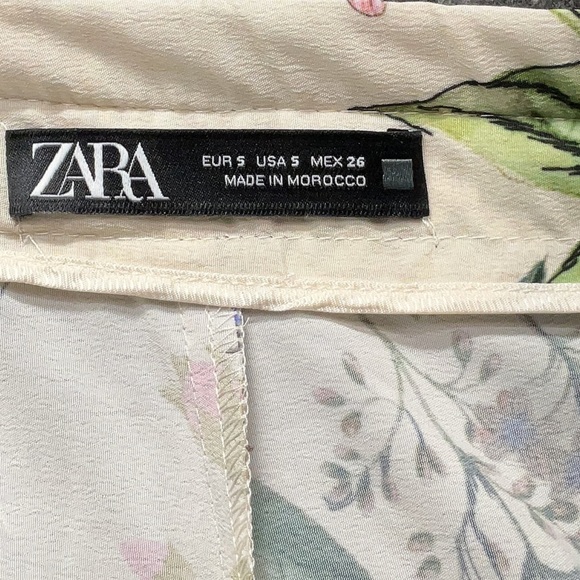 Zara Floral Pants. Size S. Like New. Semi Wide Leg. - Picture 3 of 6